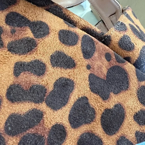 Brown Leopard Print Wedge Sandals with Strappy Design - Picture 3 of 10